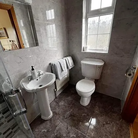 Jordan's Drum Haven B&b, לינה וארוחת בוקר נוק